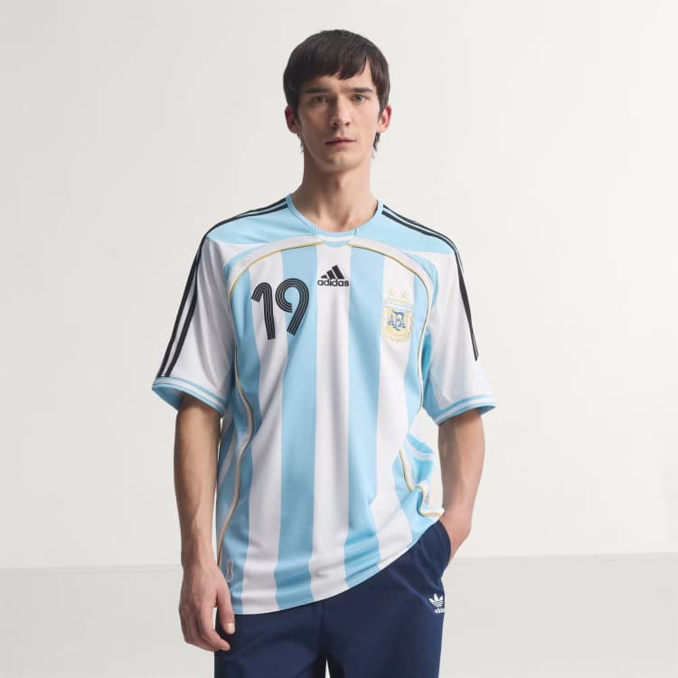 Camiseta retro Selección Argentina 2006 titular Lionel Messi